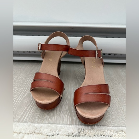 Aldo Genuine Leather Wedge Sandals - Picture 3 of 6